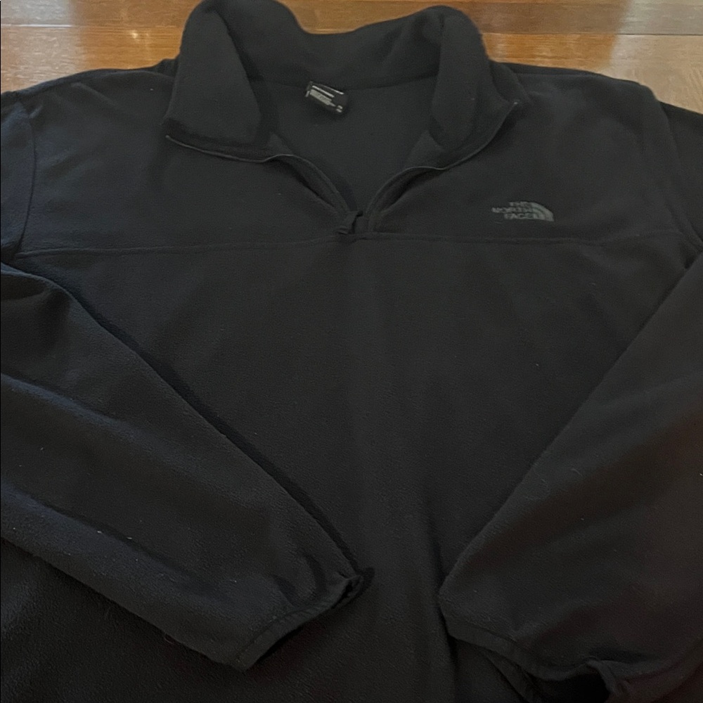 The North Face Classic Black Pullover